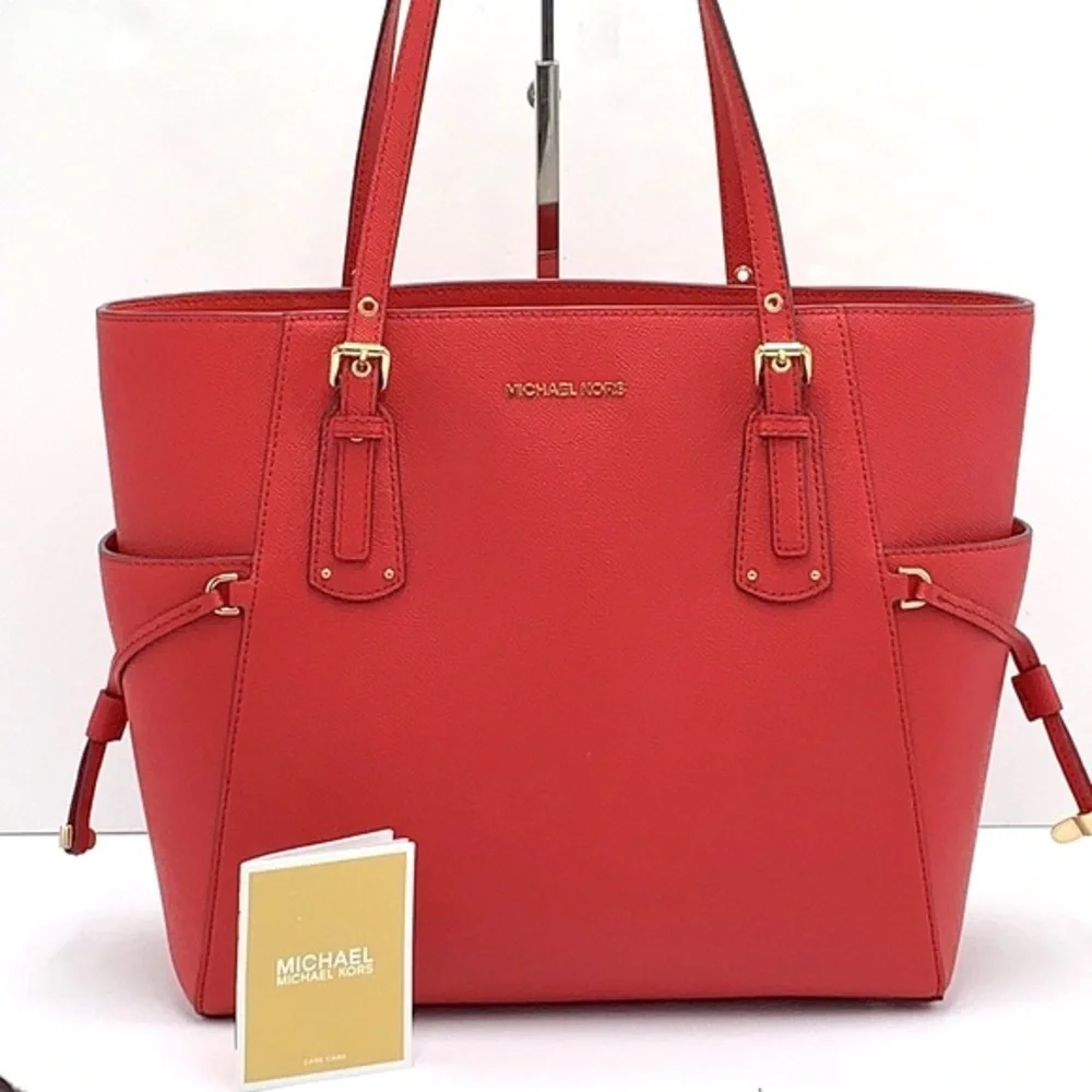 MICHAEL KORS Voyager East West Tote Crimson Color